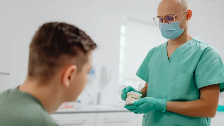 dentist explaining treatment plan